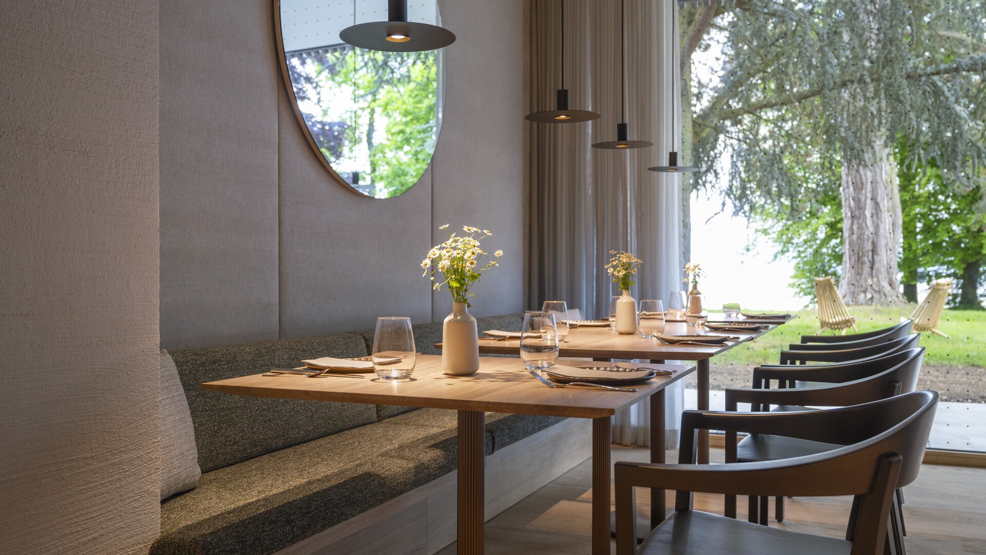 Restaurant Pinus with lake view at Seegut Zeppelin