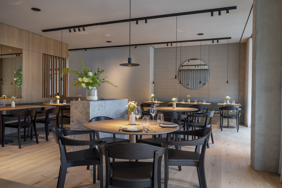 View of the Parksalon at Restaurant Pinus, Seegut Zeppelin